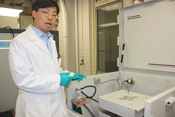 battery experimental system